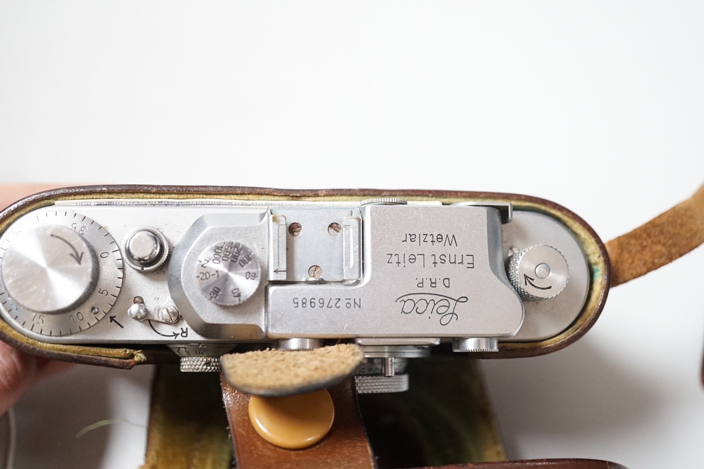 A Leica Ernst Leitz Wetzlar camera, No. 276985